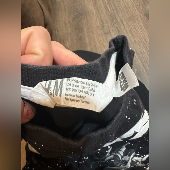 Bundle of boys star Wars Chewbacca sweater and black Star Wars t shirt size 3t - Picture 9 of 10